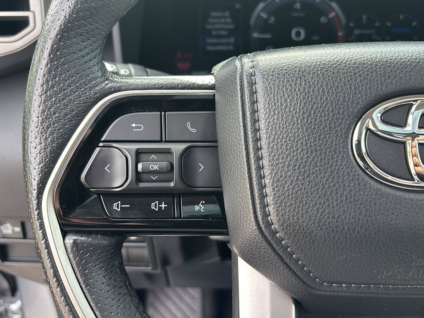 Used 2022 Toyota Tundra Limited AWD/4WD image 30
