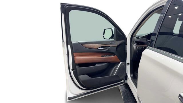 Used 2018 Cadillac Escalade ESV Premium Luxury image 10