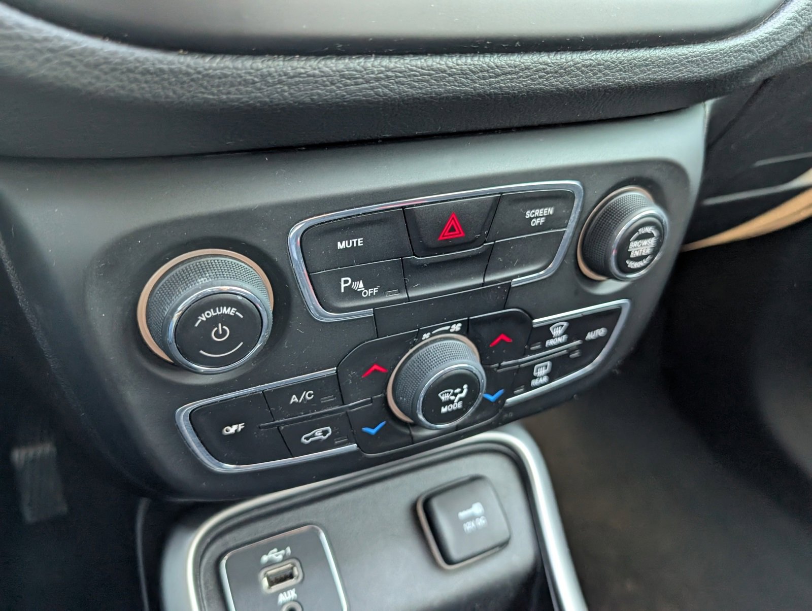 Used 2020 Jeep Compass Sport w/ Safety & Security Group image 16