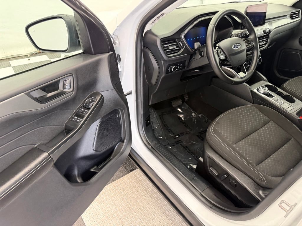 Used 2024 Ford Escape Active AWD/4WD image 35
