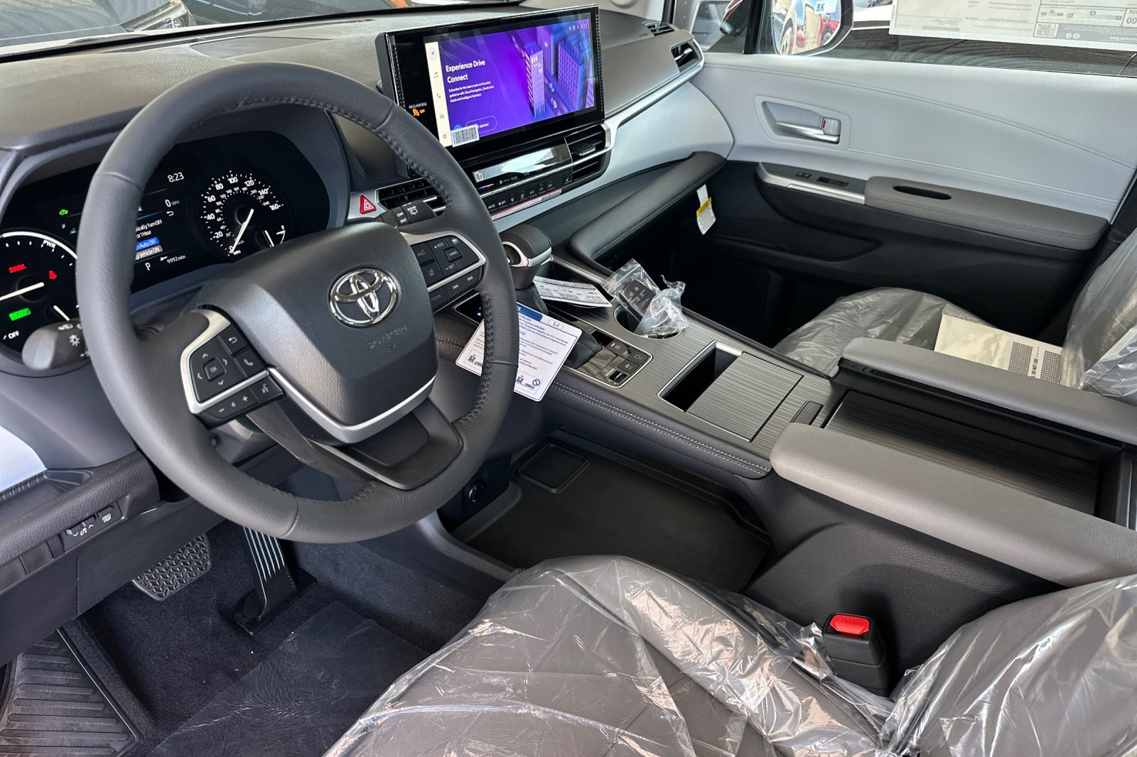 New 2026 Toyota Sienna XLE AWD/4WD image 7