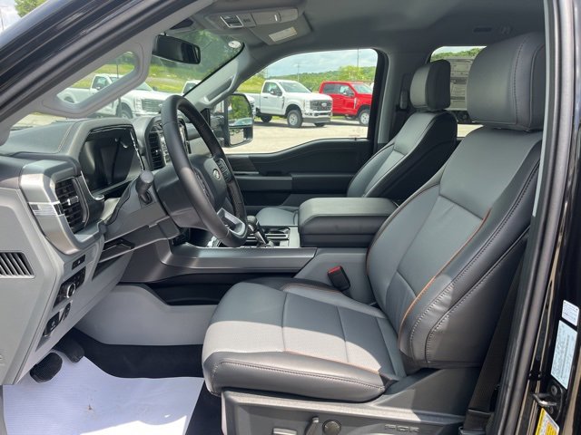 New 2025 Ford F150 Lariat w/ Equipment Group 501A Mid image 13