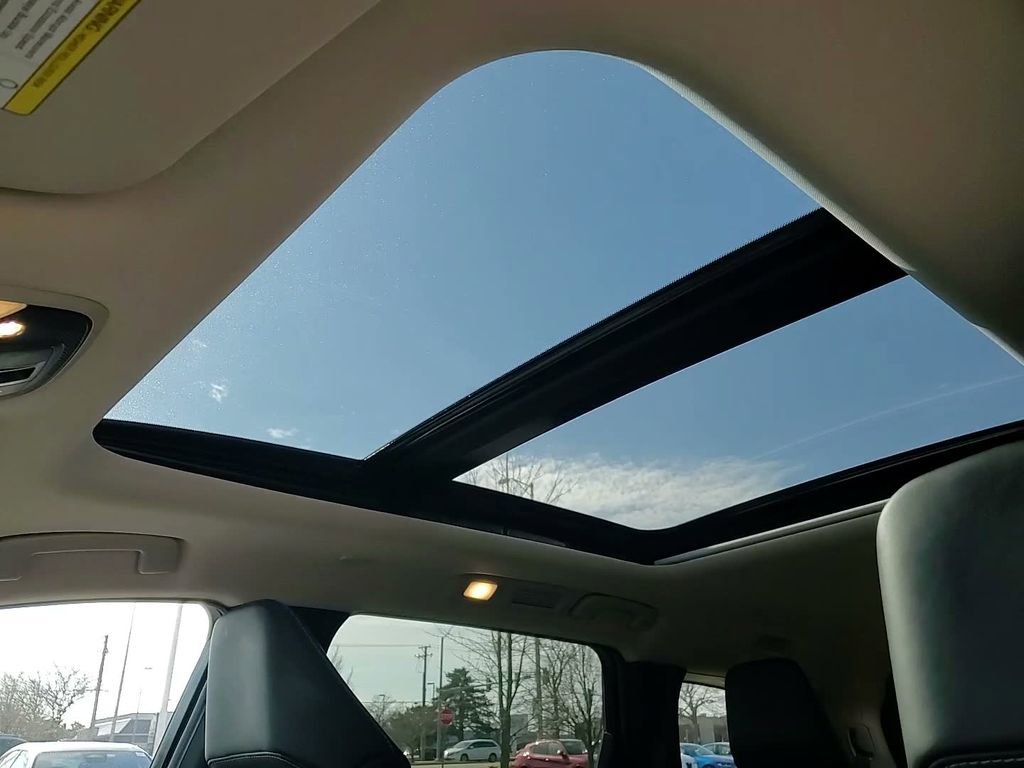 Used 2025 INFINITI QX60 Pure image 31