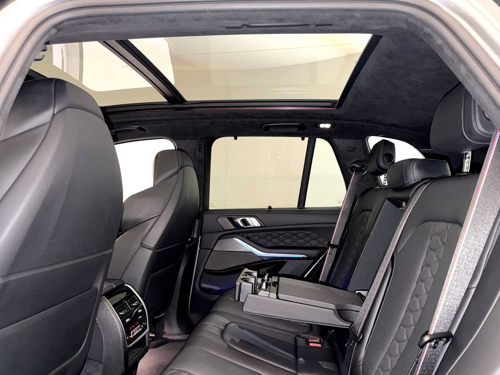 Used 2021 BMW X5 M w/ Competition Package AWD/4WD image 23