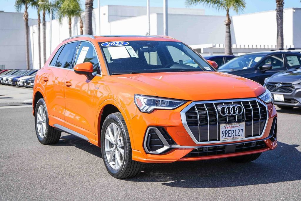Used 2025 Audi Q3 2.0T Premium AWD/4WD image 3