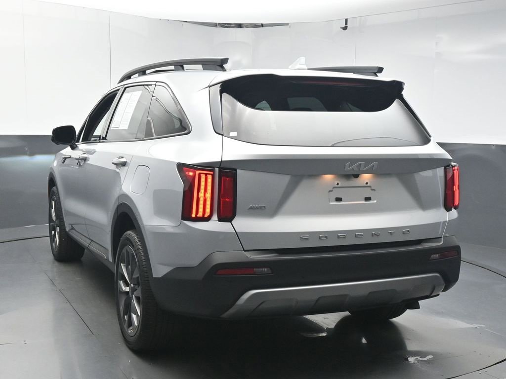 Used 2022 Kia Sorento SX Prestige w/ Rust Color Package image 6