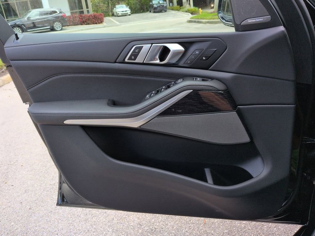New 2026 BMW X5 xDrive40i w/ M Sport Package image 31