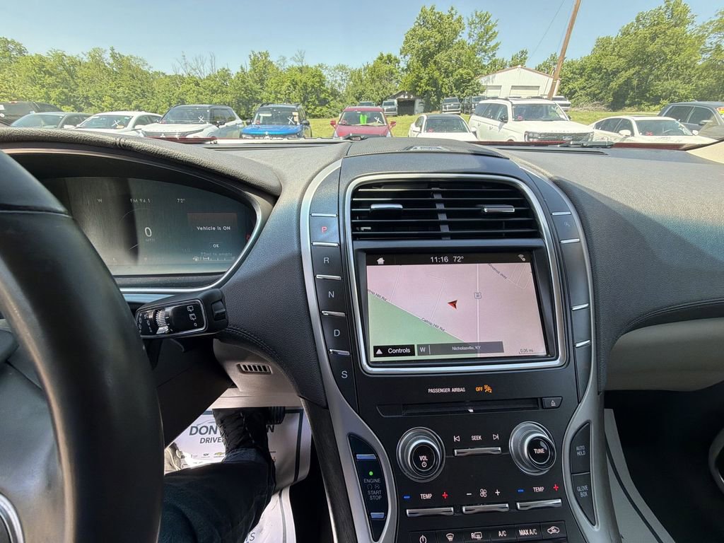 Used 2019 Lincoln Nautilus Select AWD/4WD image 18