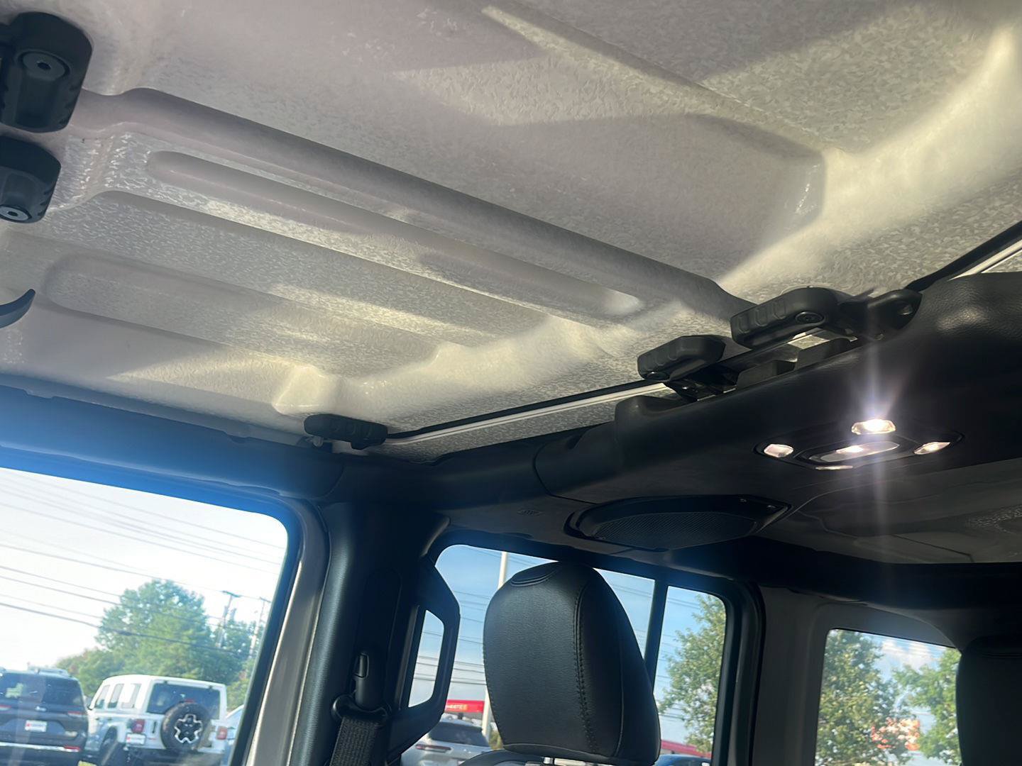 Used 2020 Jeep Wrangler Unlimited Rubicon AWD/4WD image 18