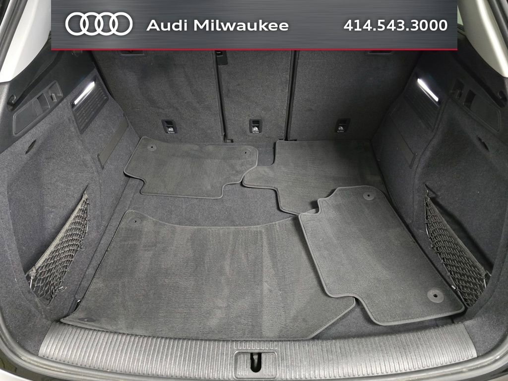 Used 2019 Audi Q5 2.0T Premium w/ Convenience Package AWD/4WD image 11