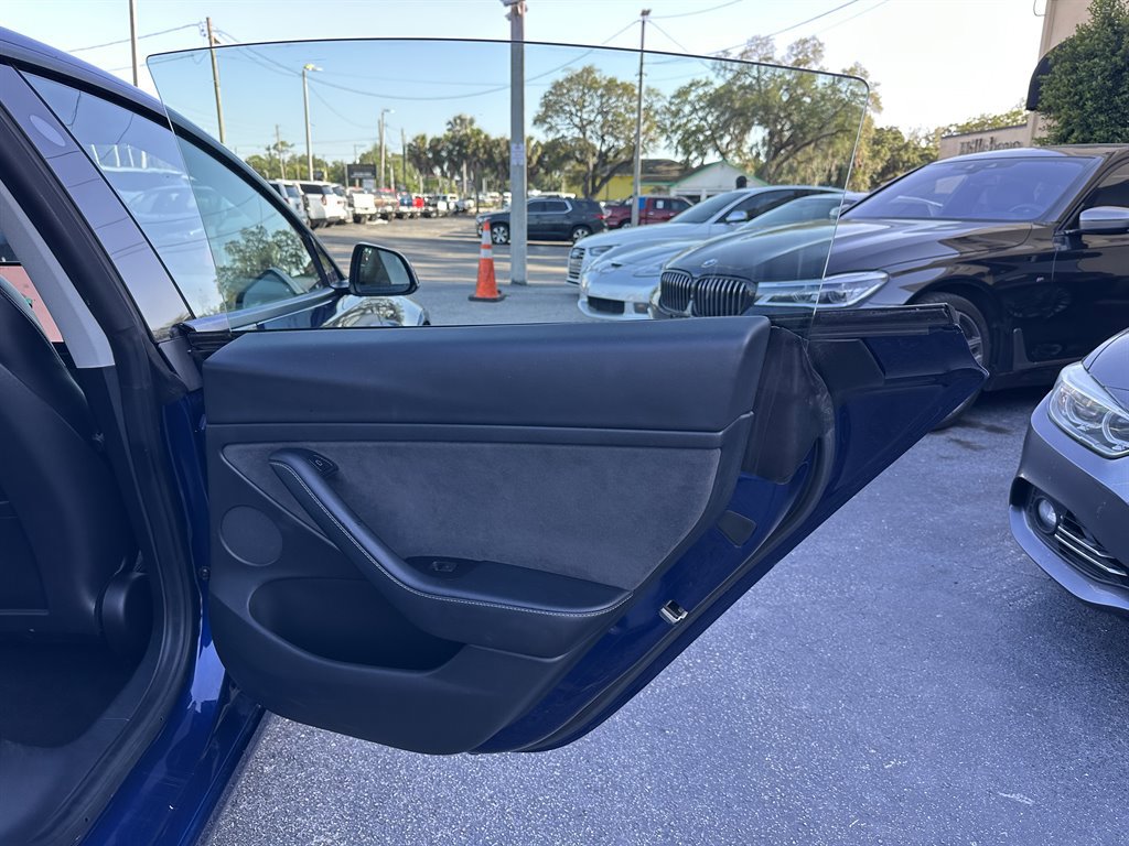 Used 2022 Tesla Model 3 Standard Range Plus RWD image 28