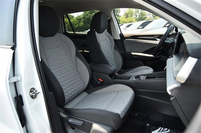 New 2025 Volkswagen Tiguan S image 17