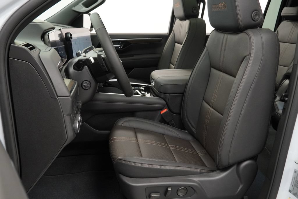 New 2026 Chevrolet Suburban High Country AWD/4WD image 7