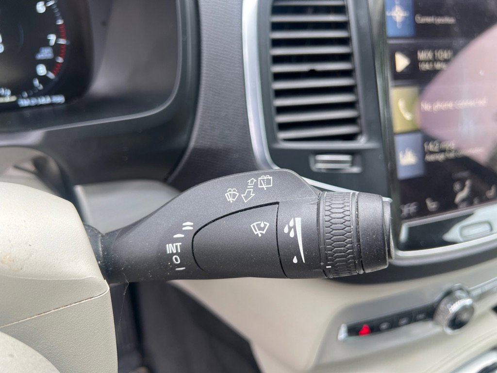 Used 2016 Volvo XC90 T5 Momentum image 20