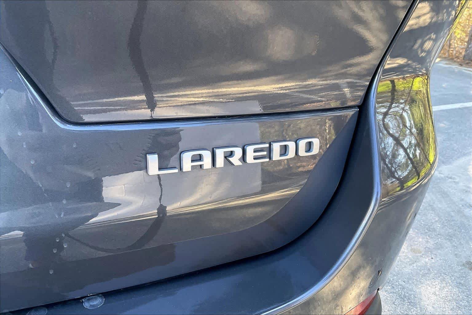 Used 2025 Jeep Grand Cherokee L Laredo AWD/4WD image 9