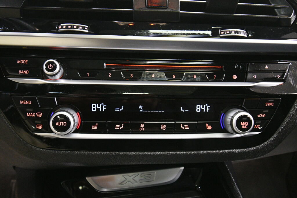 Used 2018 BMW X3 xDrive30i image 16