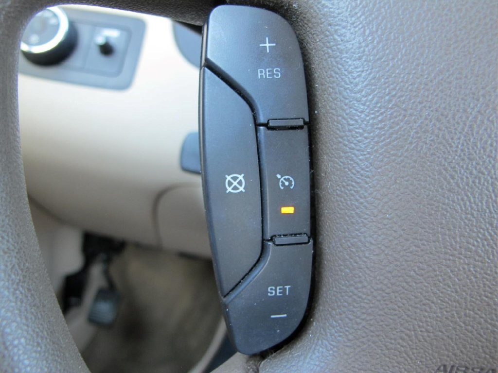 Used 2008 Chevrolet Impala LT FWD image 19