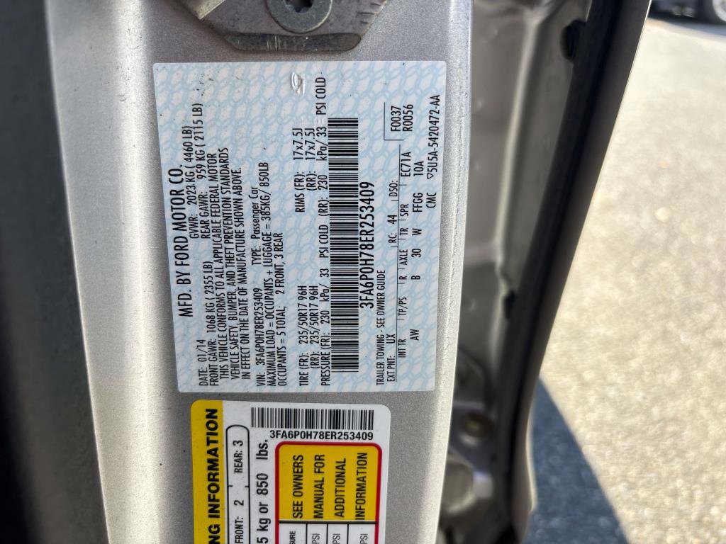 Used 2014 Ford Fusion SE image 29