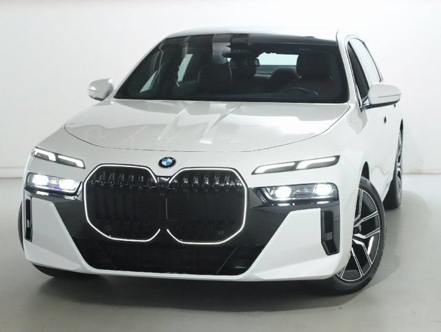 Used 2026 BMW 740i xDrive AWD/4WD image 3