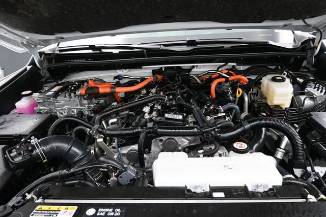 Used 2025 Toyota 4Runner TRD Off-Road Premium AWD/4WD image 32