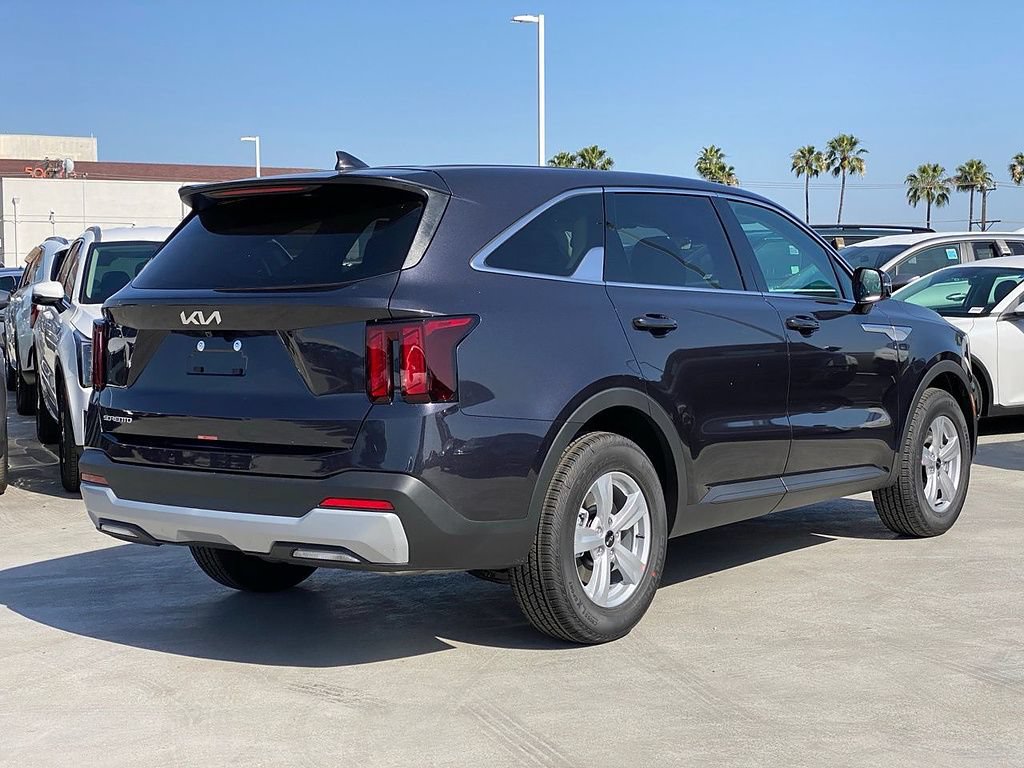 New 2026 Kia Sorento LX FWD image 3