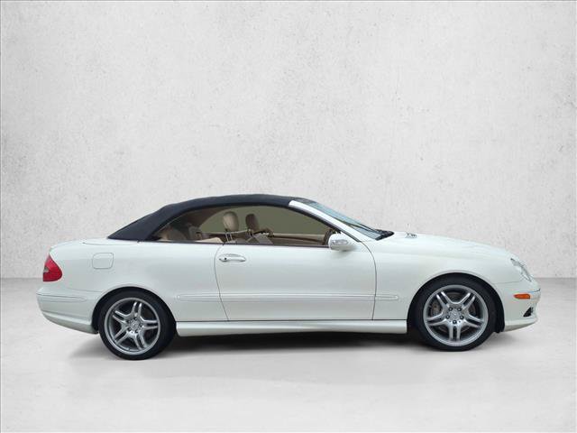 Used 2009 Mercedes-Benz CLK 550 Cabriolet image 4