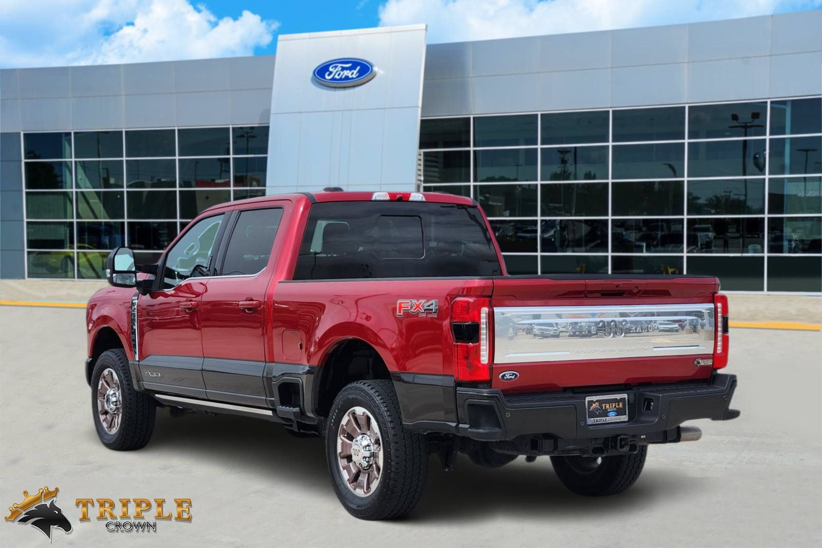 Used 2024 Ford F250 King Ranch w/ FX4 Off-Road Package AWD/4WD image 4