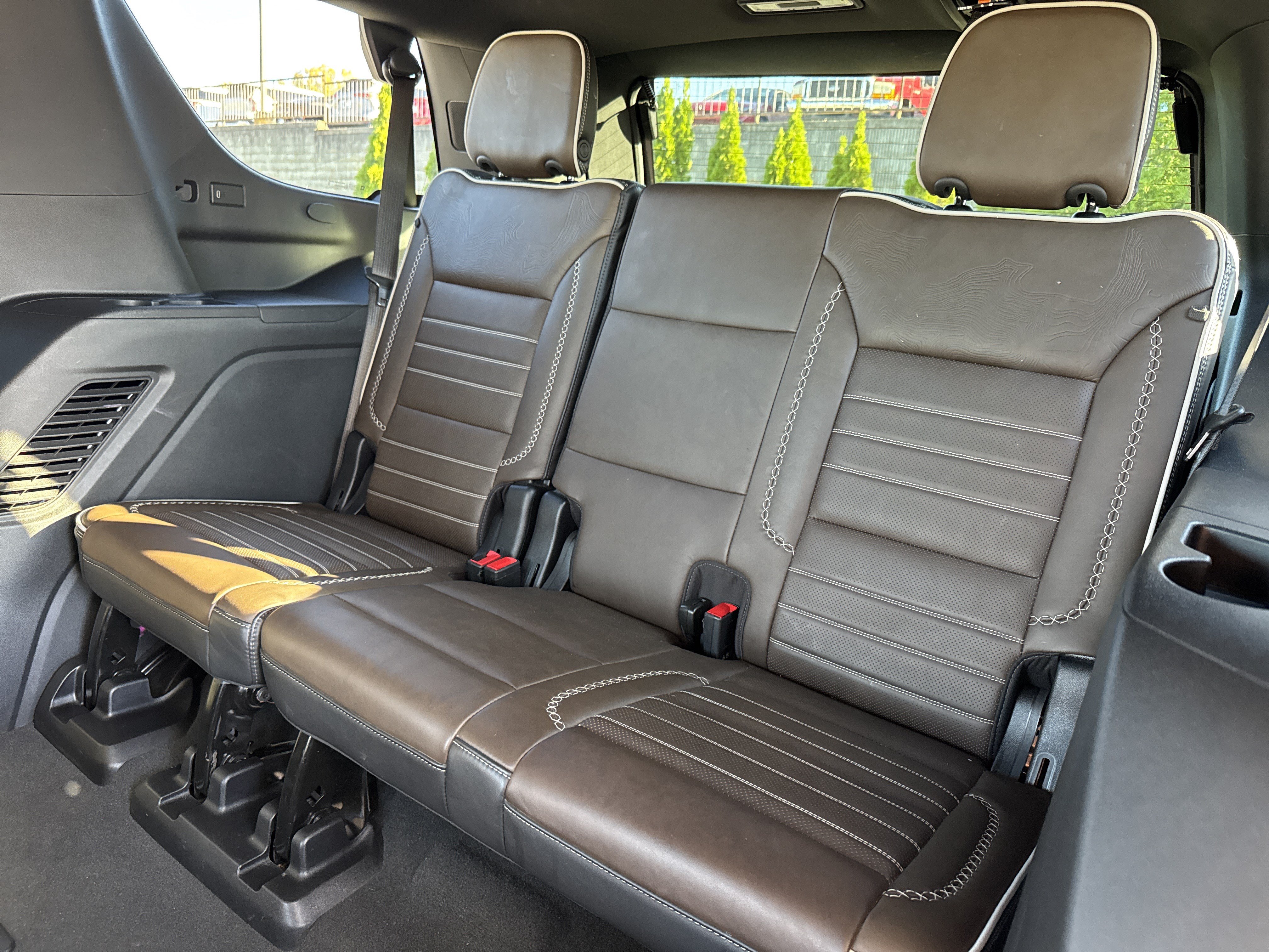 Used 2026 GMC Yukon Denali Ultimate AWD/4WD image 35