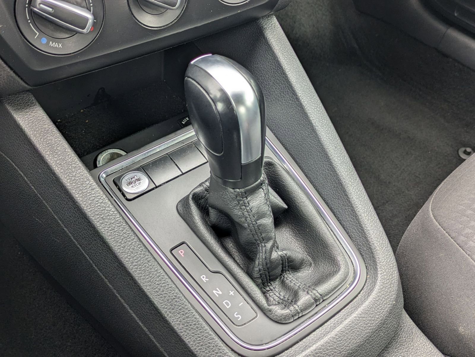 Used 2015 Volkswagen Jetta SE image 13