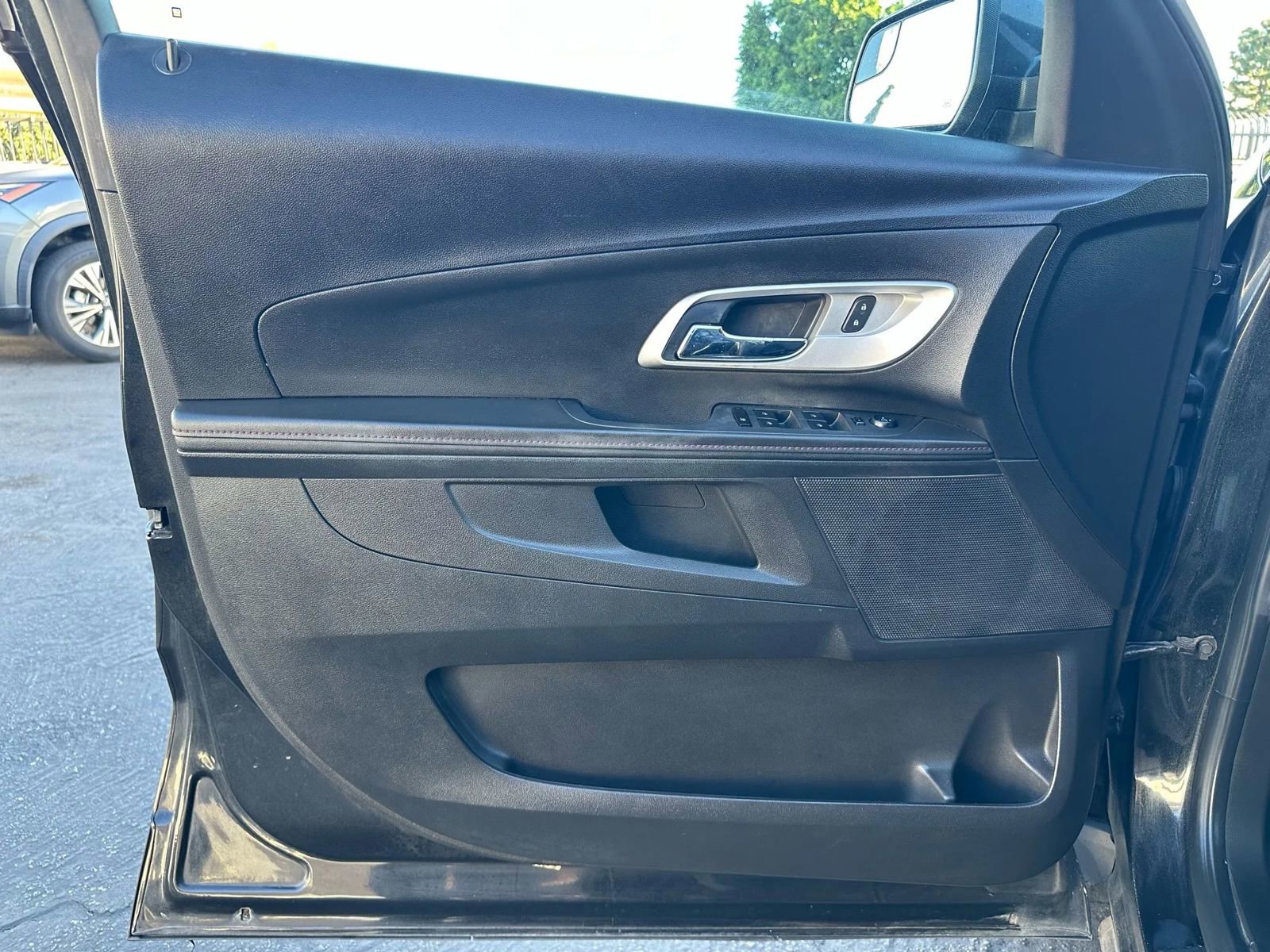 Used 2012 Chevrolet Equinox LT w/ Driver Convenience Package image 30