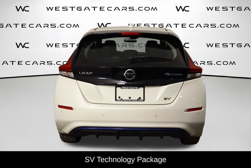 Used 2021 Nissan Leaf SV w/ SV Technology Package FWD image 4