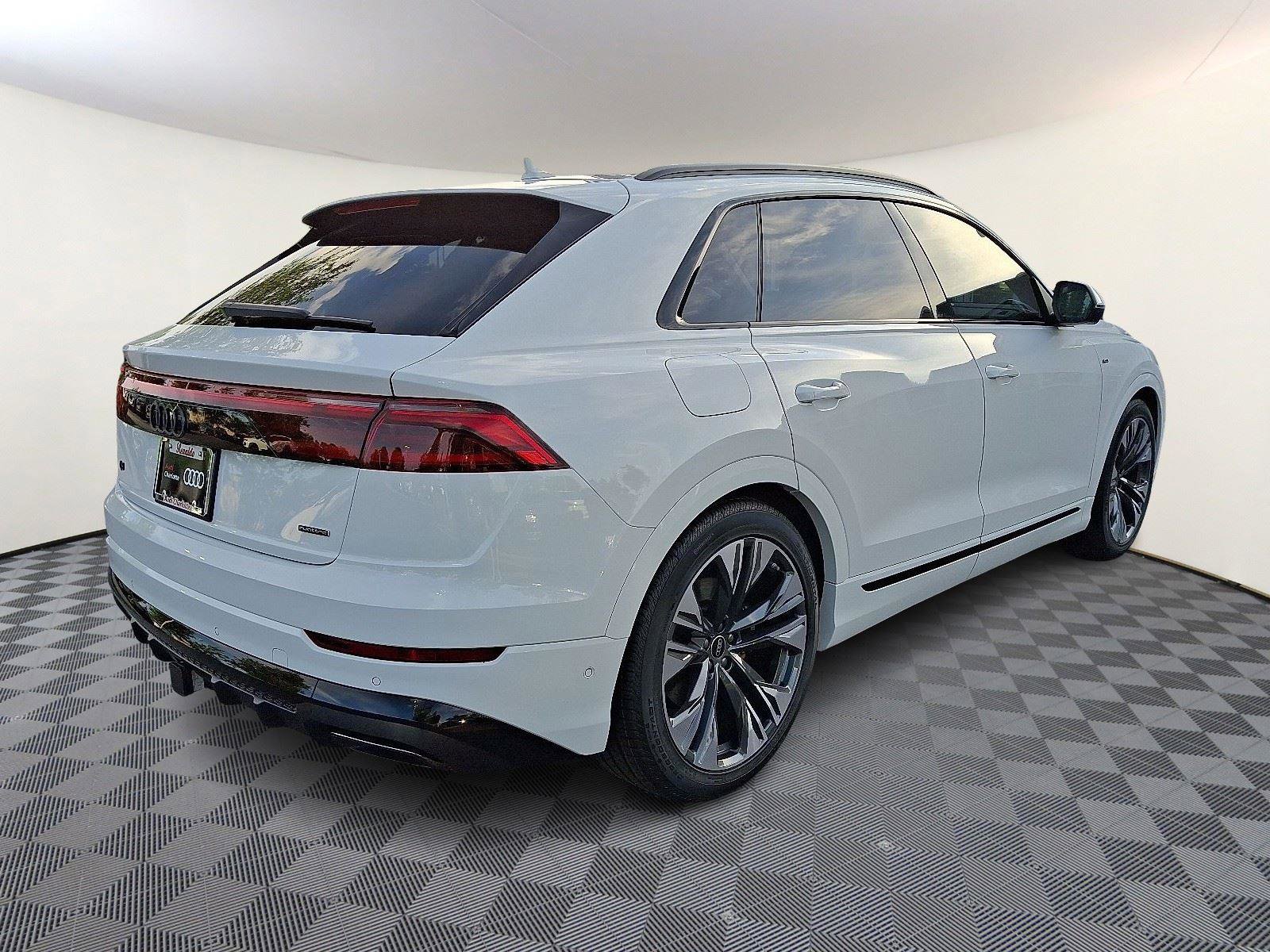 New 2025 Audi Q8 Premium Plus image 6