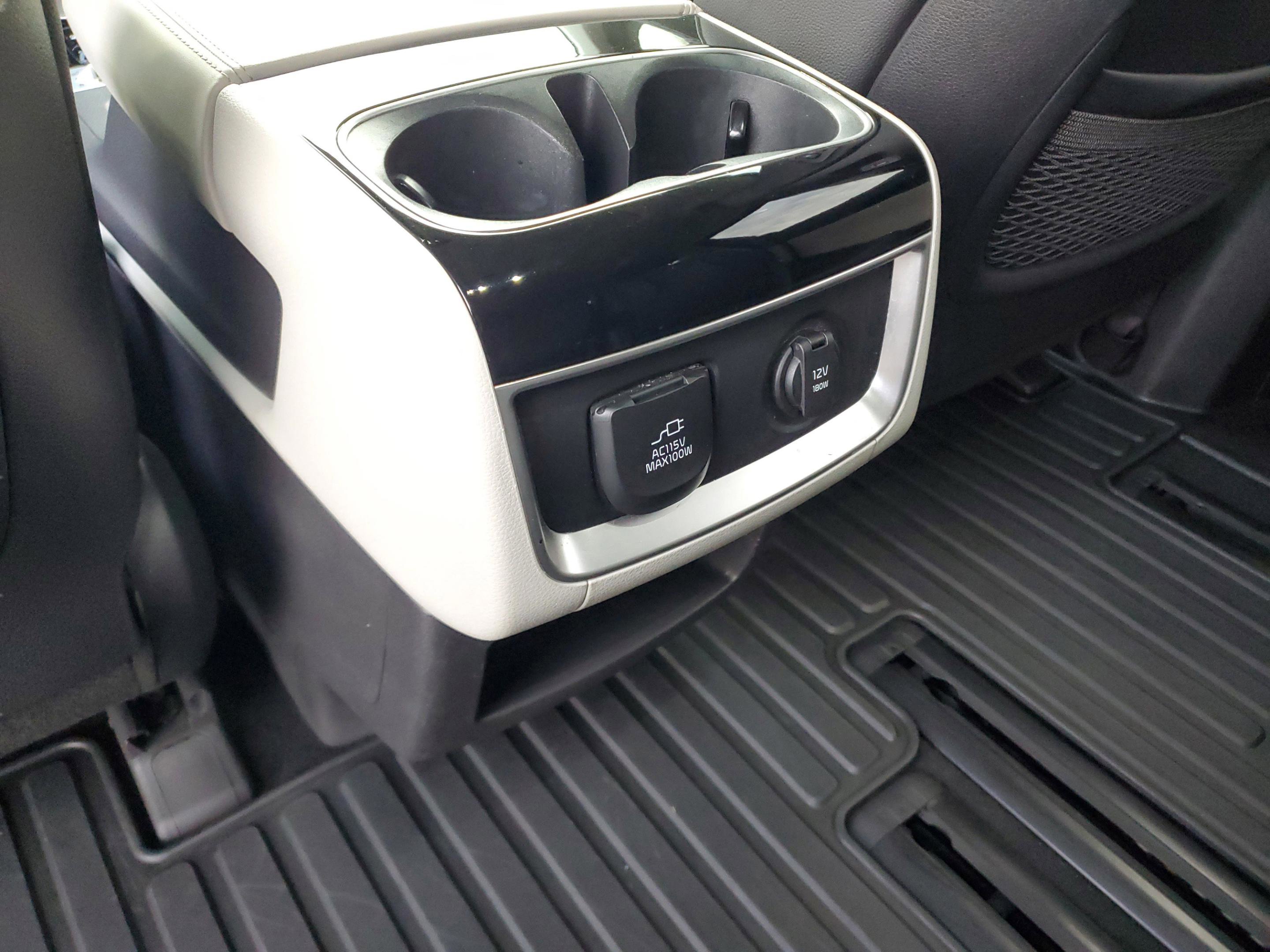 Used 2024 Kia Carnival SX Prestige image 15