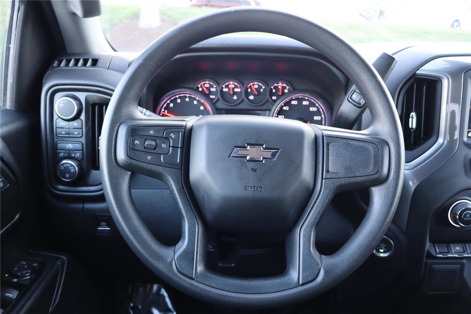 Used 2022 Chevrolet Silverado 1500 Custom Trail Boss AWD/4WD image 15