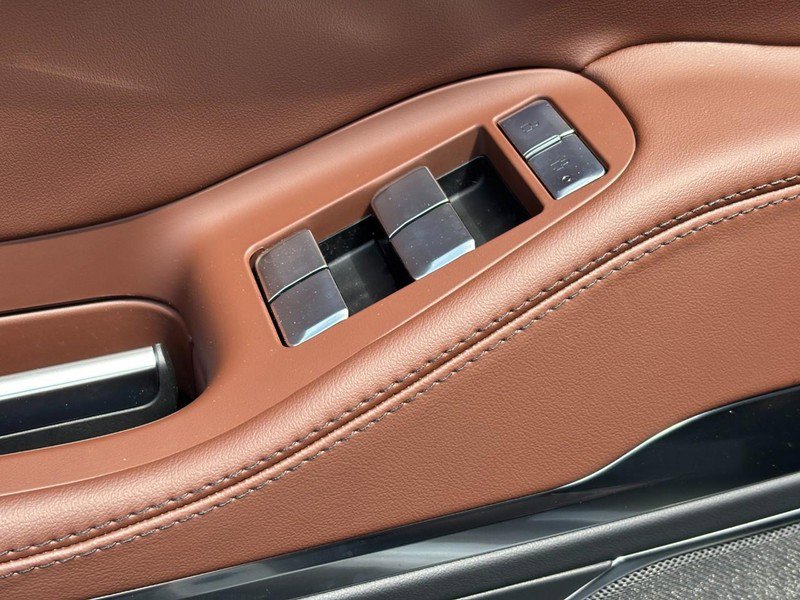New 2026 Lincoln Navigator Reserve AWD/4WD image 16
