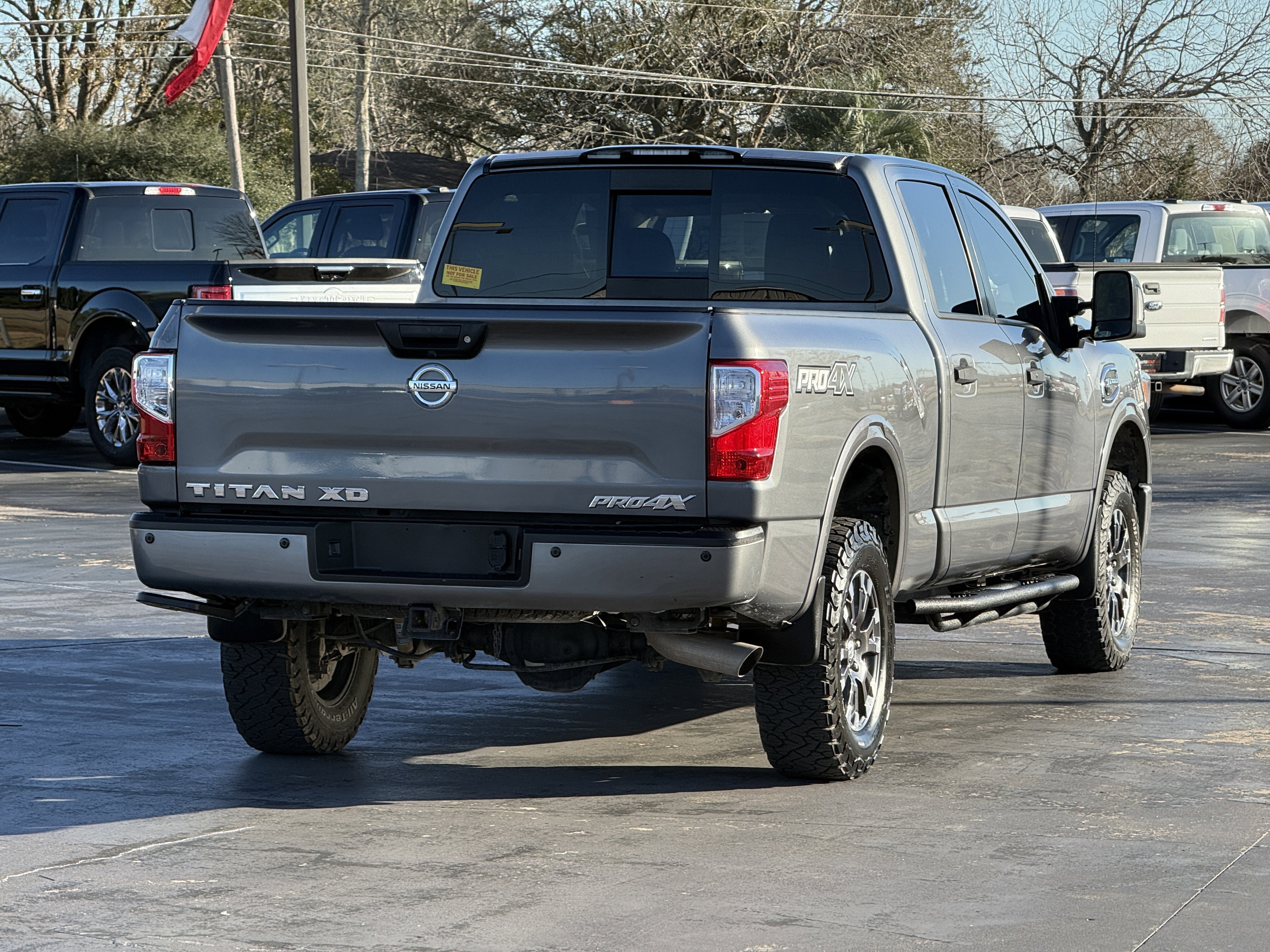 Used 2019 Nissan Titan PRO-4X w/ Pro-4x Convenience Package image 10
