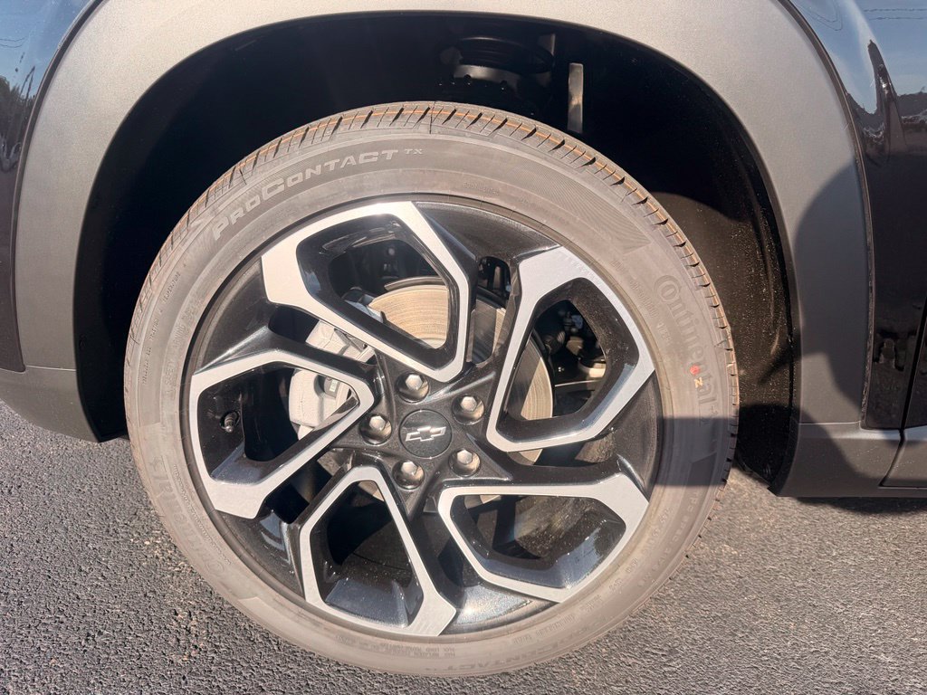 New 2026 Chevrolet Trax RS w/ Sunroof Package FWD image 36