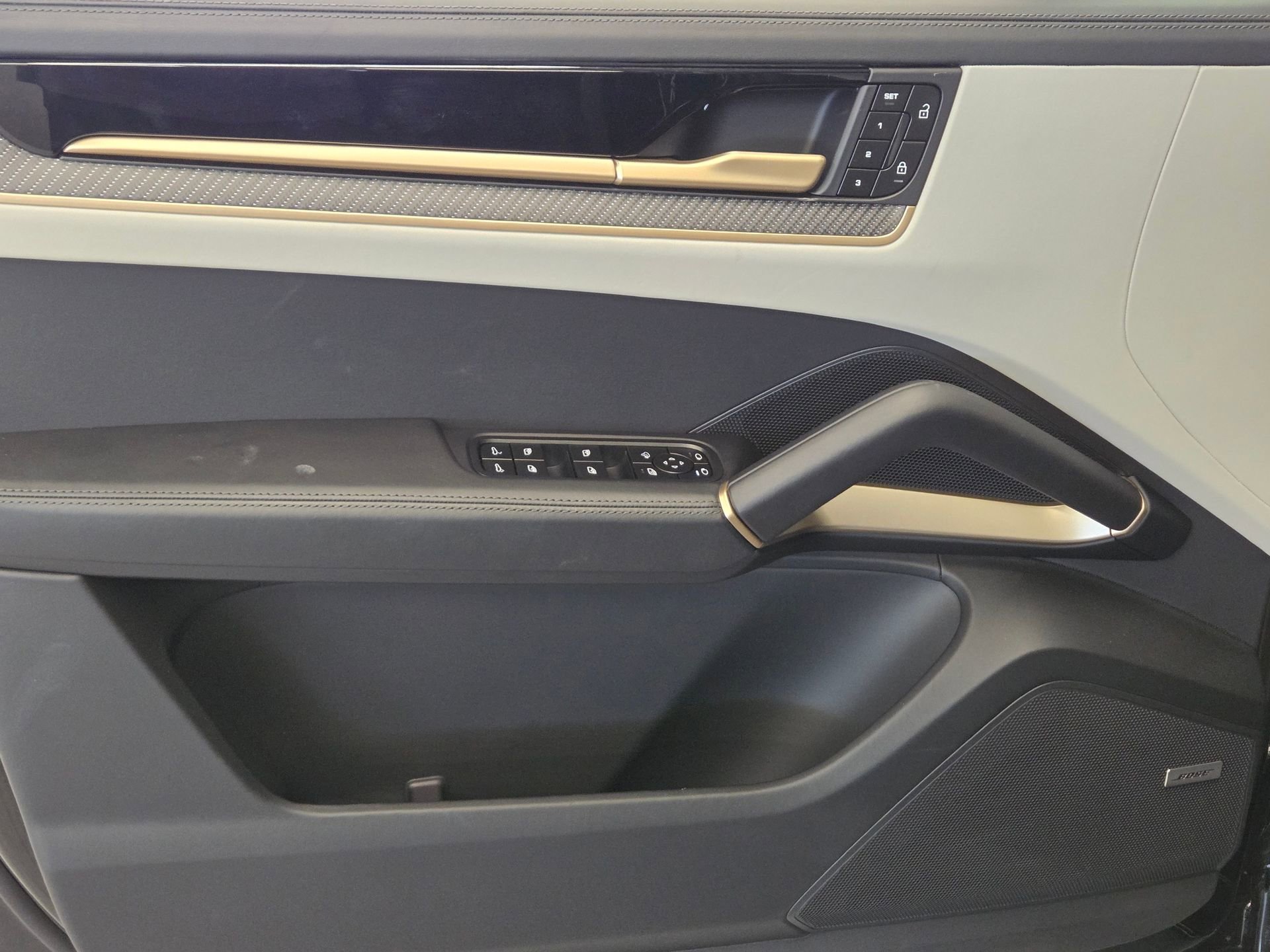 Certified 2025 Porsche Cayenne GTS AWD/4WD image 13