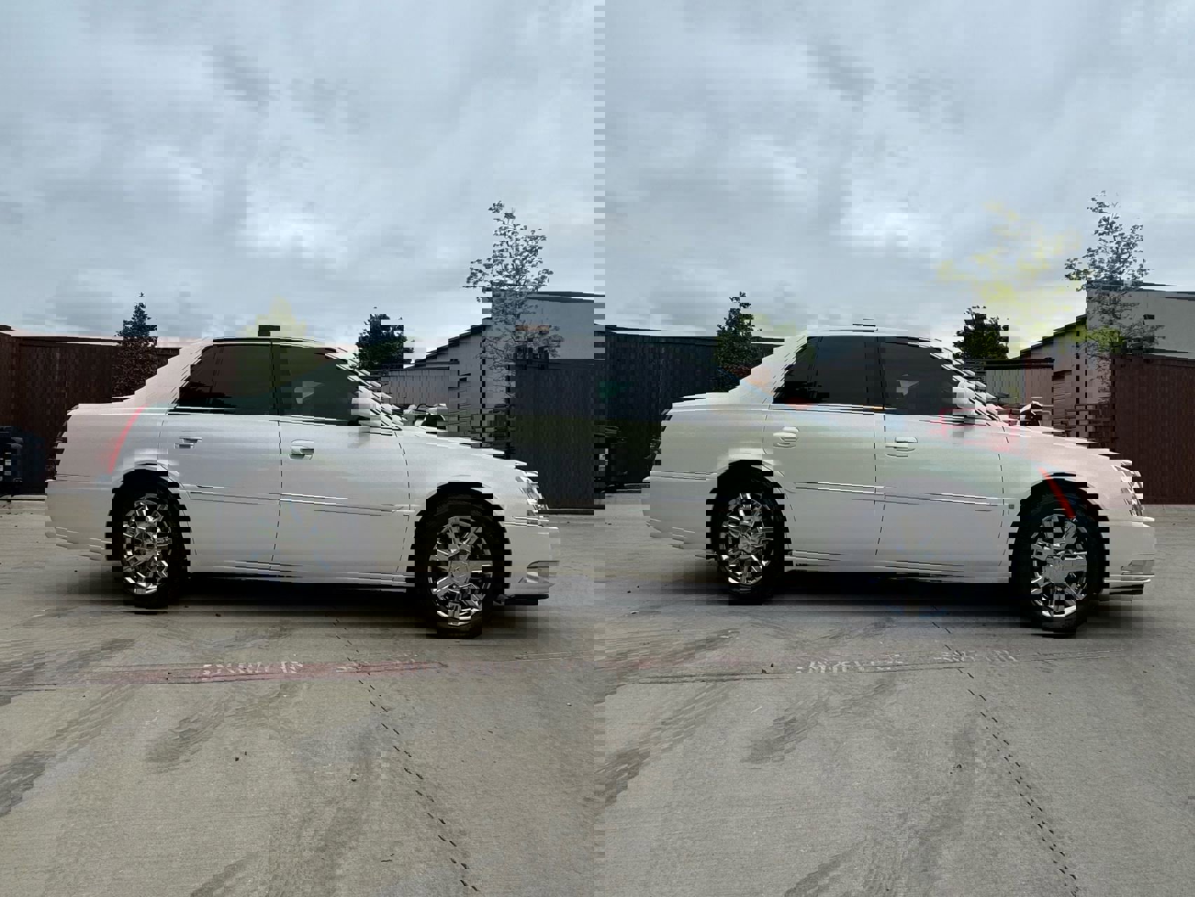 Used 2007 Cadillac DTS Luxury I image 3