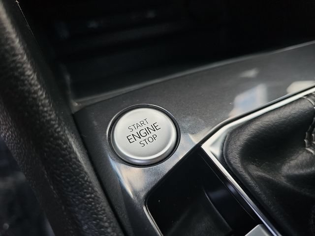 Used 2023 Volkswagen Tiguan SE R-Line FWD image 29
