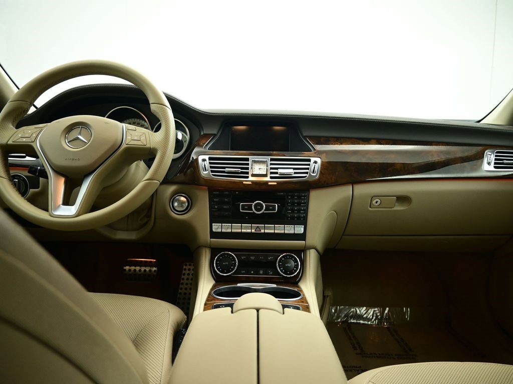 Used 2013 Mercedes-Benz CLS 550 4MATIC image 9