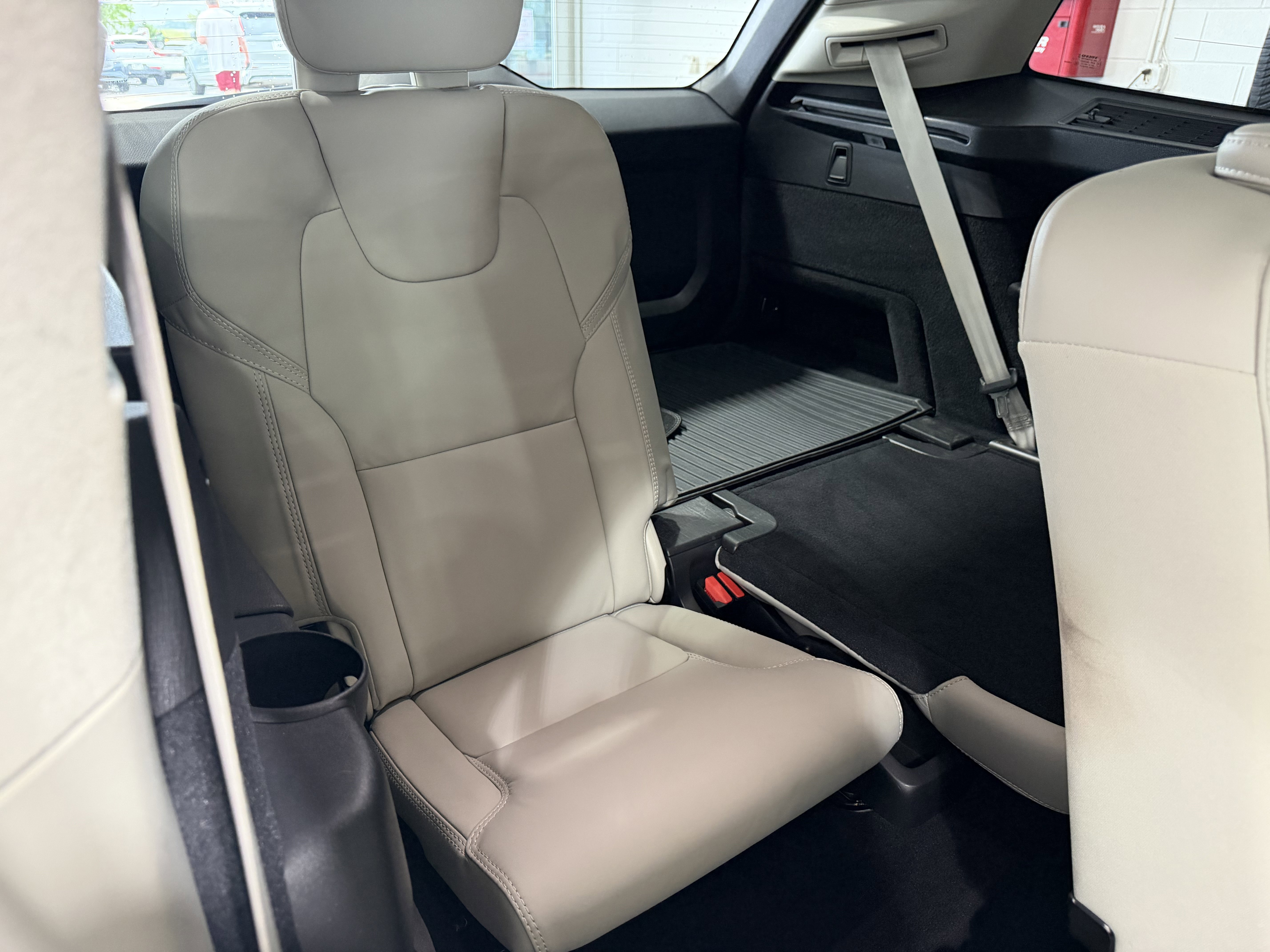 Used 2023 Volvo XC90 B6 Ultimate w/ Lounge Package AWD/4WD image 34