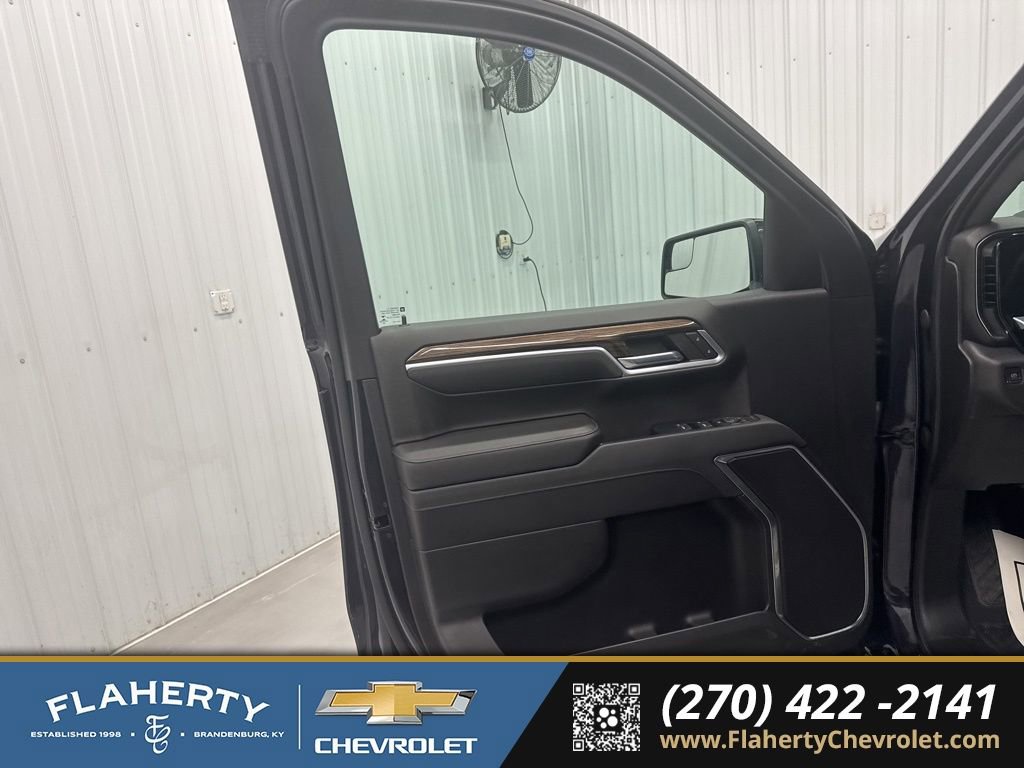 Used 2022 Chevrolet Silverado 1500 RST image 8