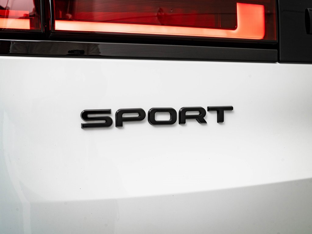 New 2026 Land Rover Range Rover Sport Dynamic SE image 9