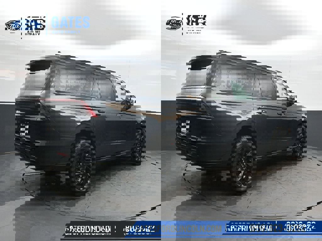 New 2026 Lincoln Navigator L Reserve w/ Jet Appearance Package image 2