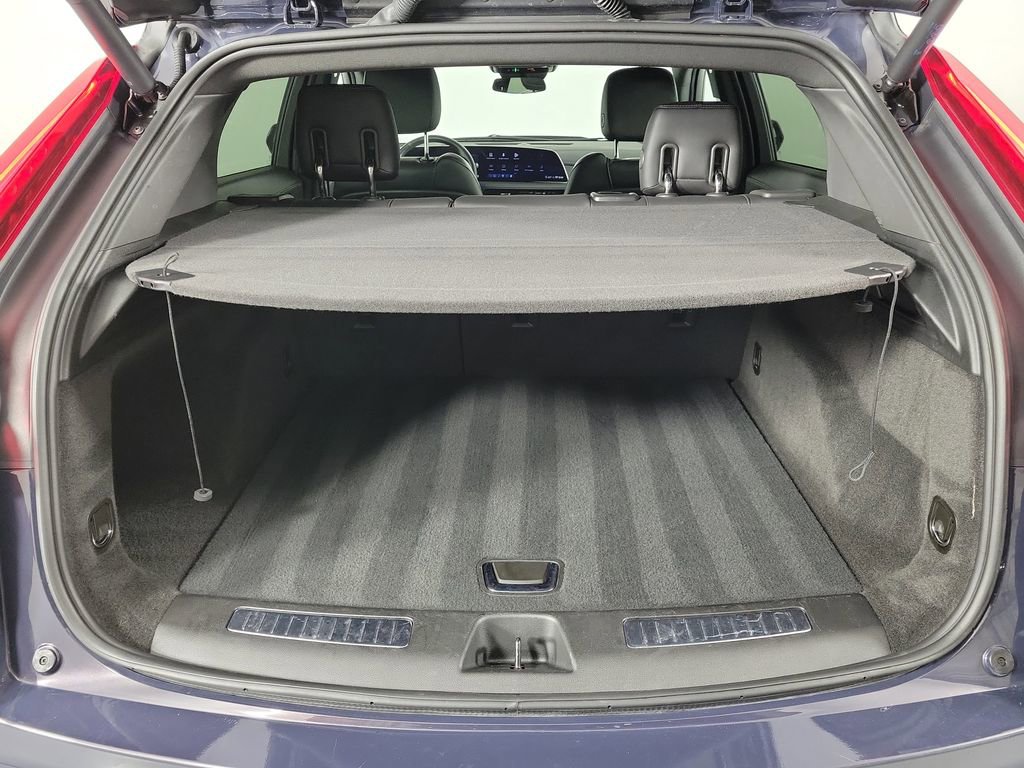 Certified 2025 Cadillac XT4 Premium Luxury image 8