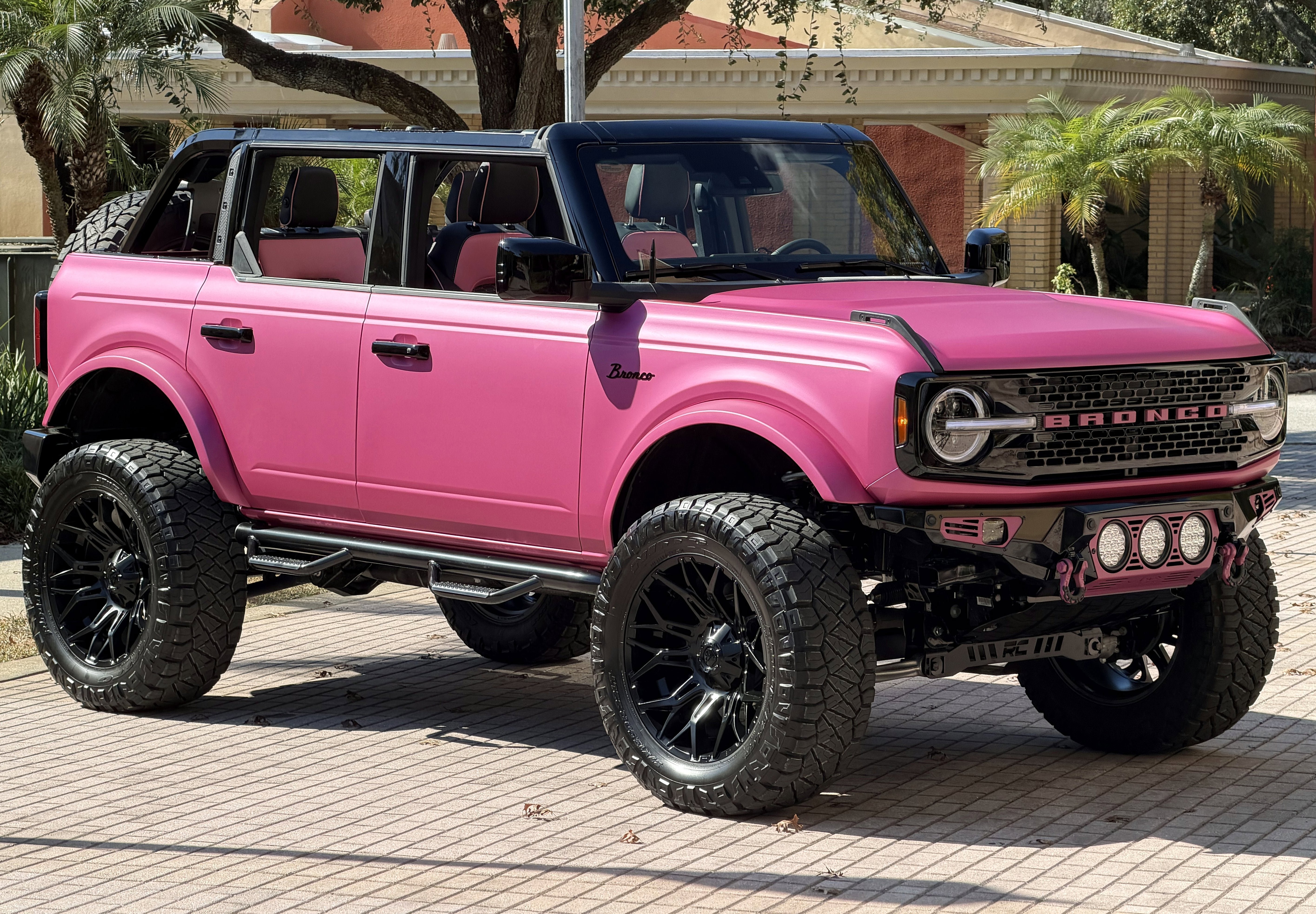 Used 2025 Ford Bronco Outer Banks AWD/4WD image 12