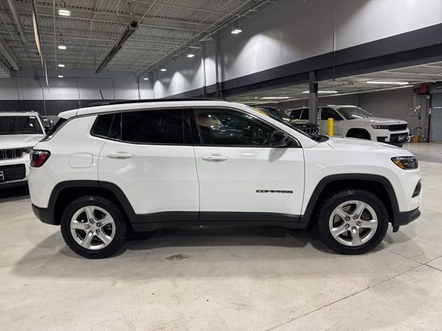 Used 2023 Jeep Compass Latitude image 16