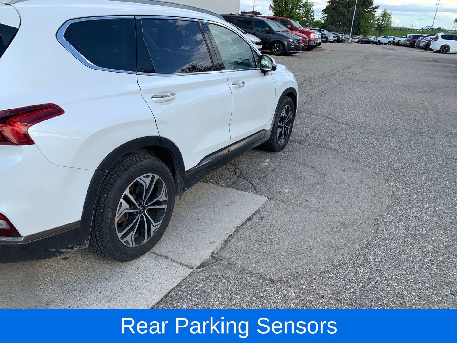 Used 2020 Hyundai Santa Fe Limited AWD/4WD image 5
