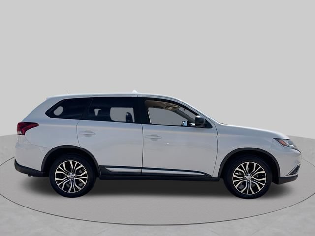 Used 2016 Mitsubishi Outlander ES AWD/4WD image 11